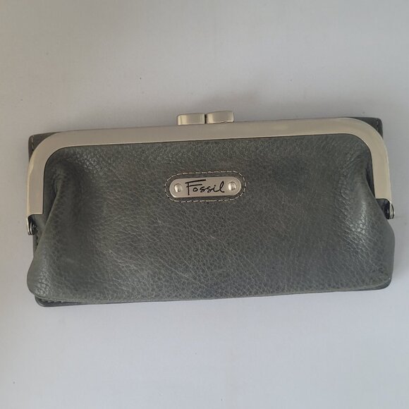 Gray Pebble Fossil Wallet Clutch* Leather with Framed Kiss Lock Coin Purse - Picture 1 of 7